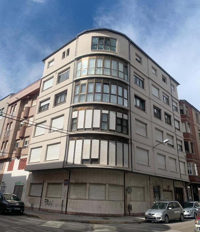 Bierzo Habita Apartments ปอนเฟร์ราดา ภายนอก รูปภาพ