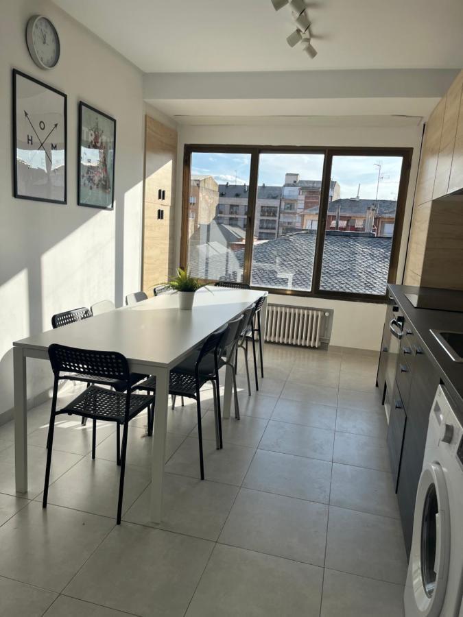 Bierzo Habita Apartments ปอนเฟร์ราดา ภายนอก รูปภาพ