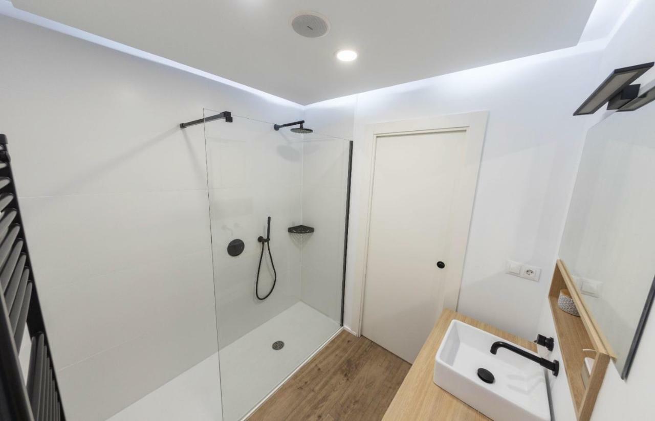 Bierzo Habita Apartments ปอนเฟร์ราดา ภายนอก รูปภาพ